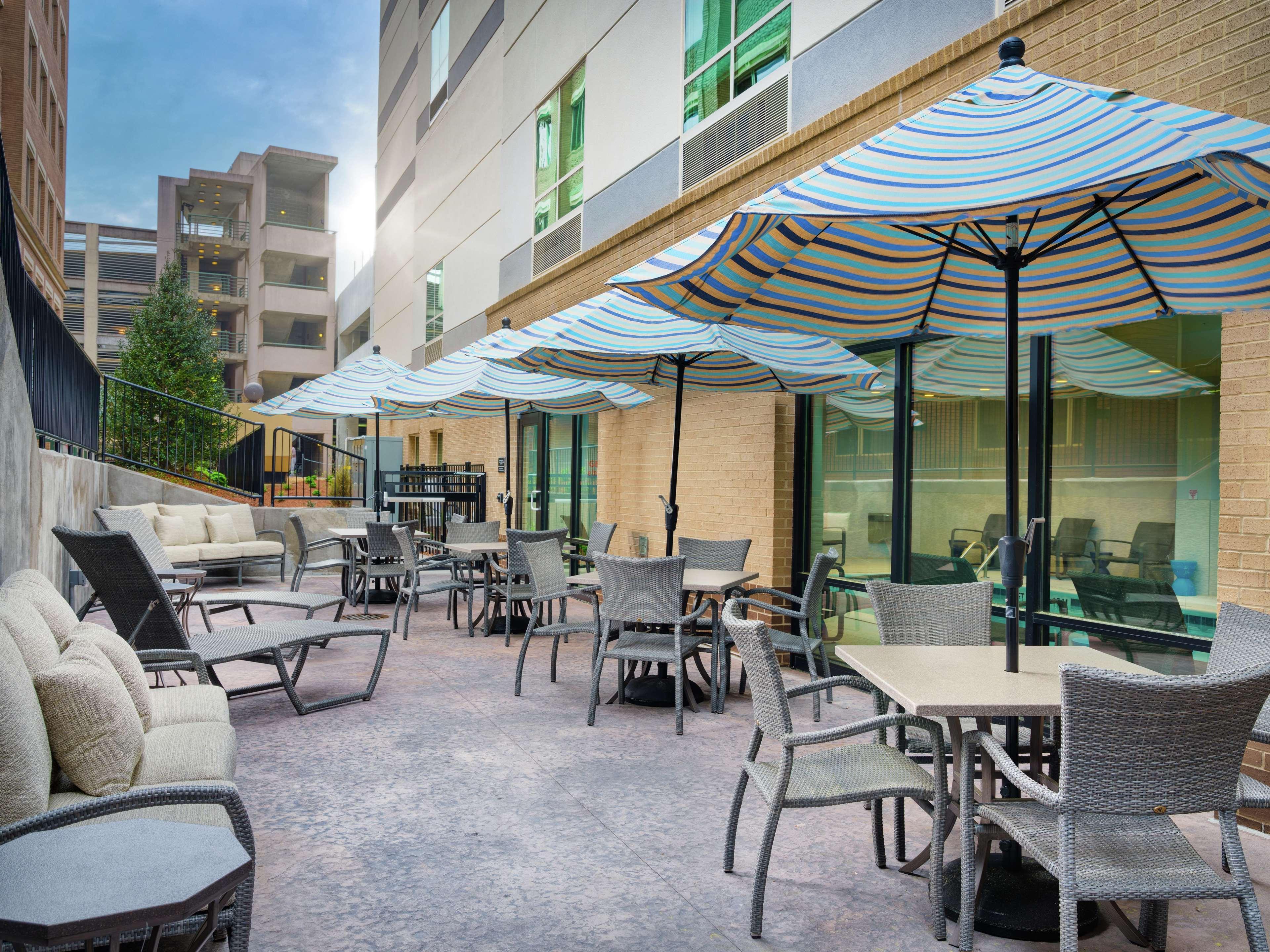 Hampton Inn & Suites Atlanta Decatur/Emory Exteriör bild